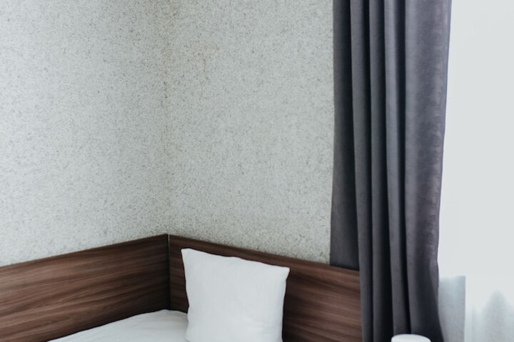 Room 11 of 60