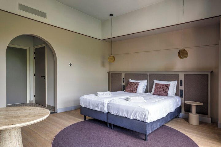 Room 16 of 51