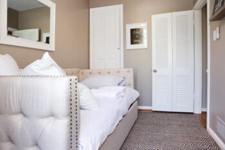 Room 7 of 30