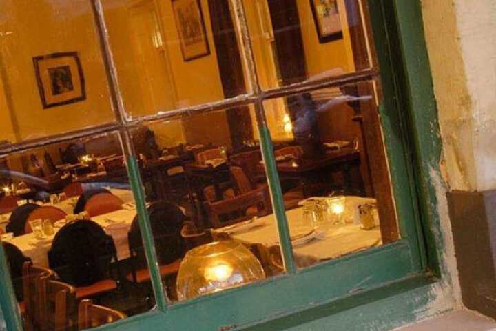 Dining 15 of 32