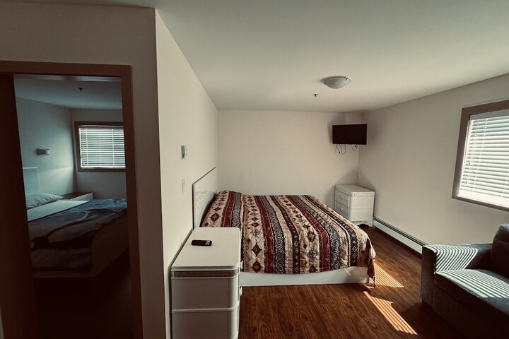 Room 5 of 10