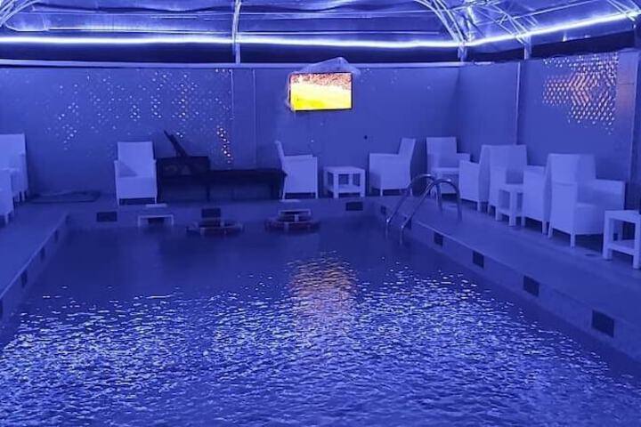 Pool 8 of 10