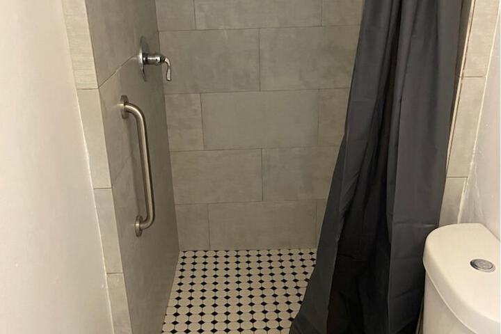 Room 10 of 10
