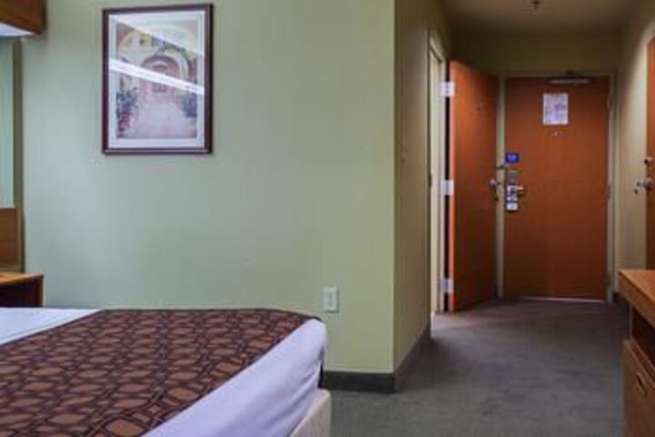 Room 18 of 30