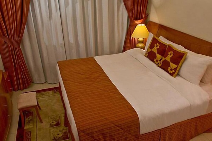 Room 8 of 26