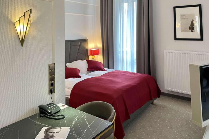 Room 71 of 81