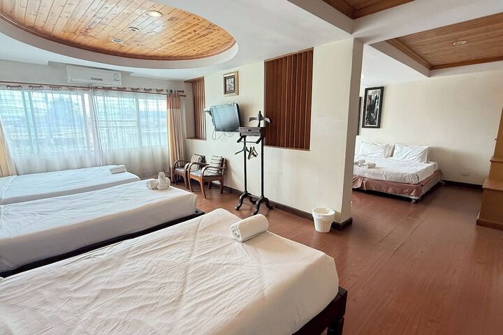 Room 7 of 121