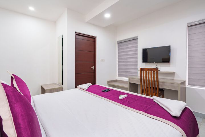Room 8 of 35