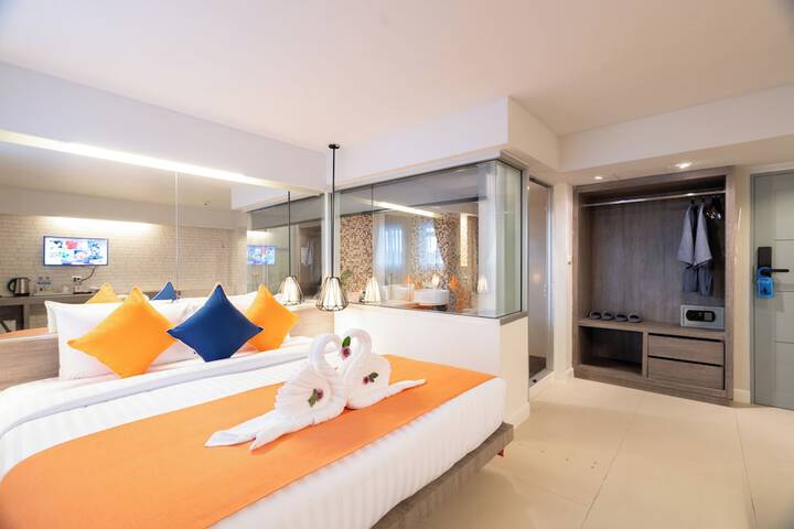 Room 100 of 132