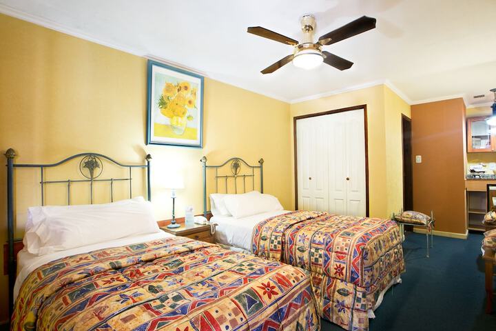 Room 27 of 80