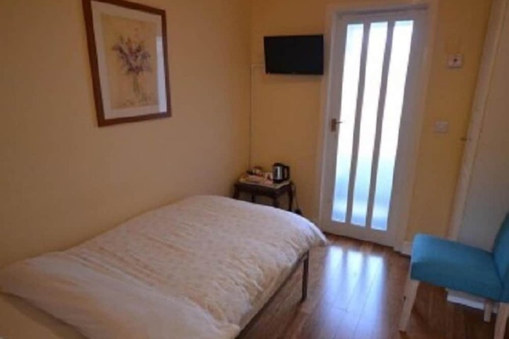 Room 4 of 29