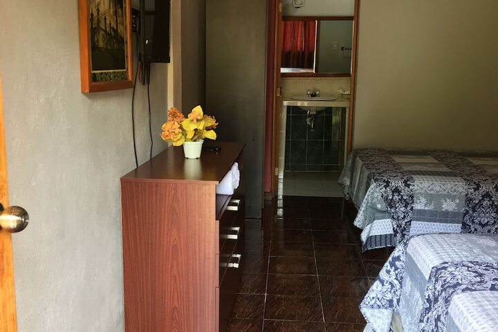Room 7 of 77