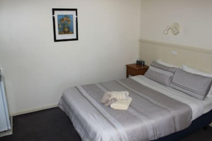 Room 43 of 123