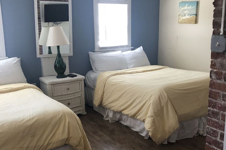 Room 10 of 74