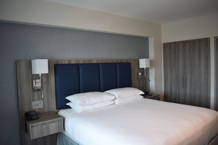 Room 12 of 68