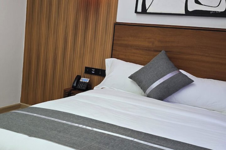 Room 14 of 61