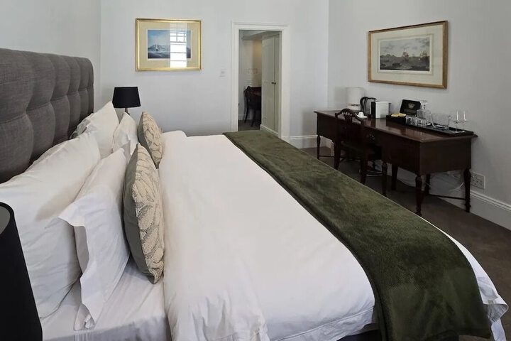 Room 9 of 39