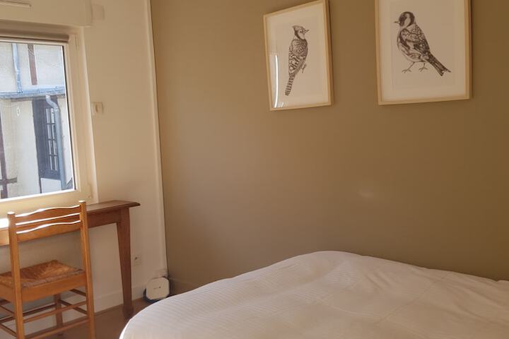 Room 25 of 89