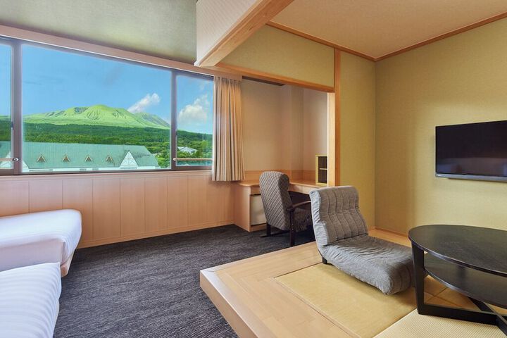 Room 7 of 120