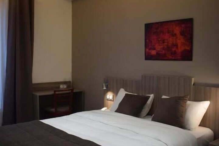 Room 8 of 21