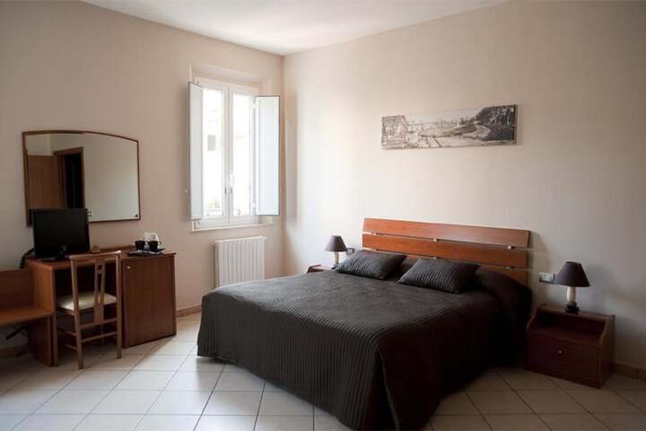 Room 6 of 26