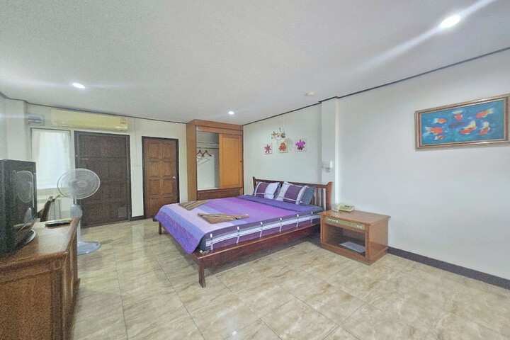 Room 10 of 59