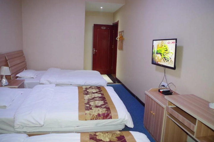 Room 3 of 12