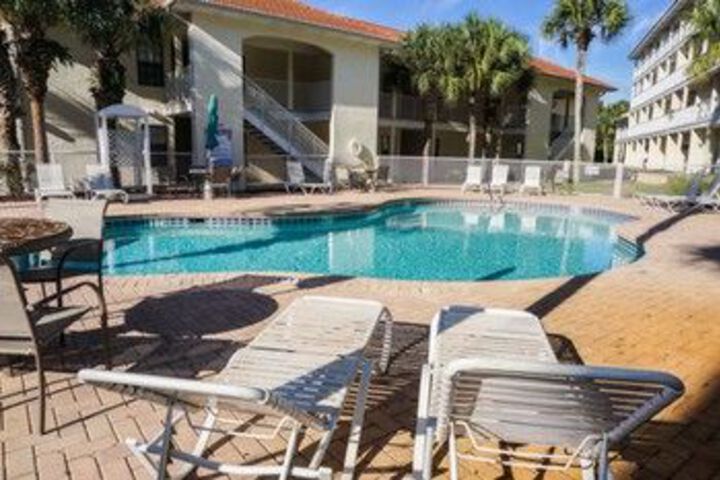 Pool 44 of 59