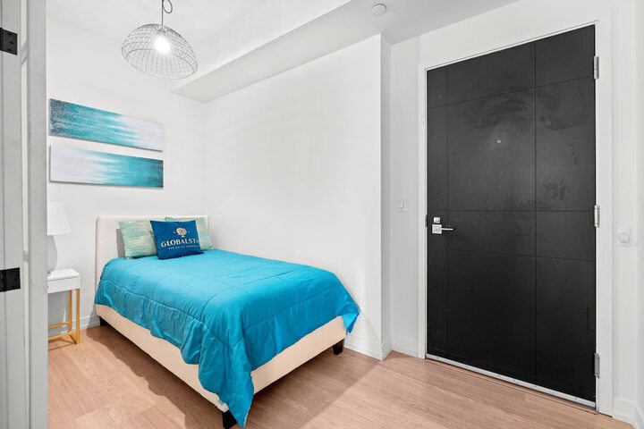 Room 139 of 242