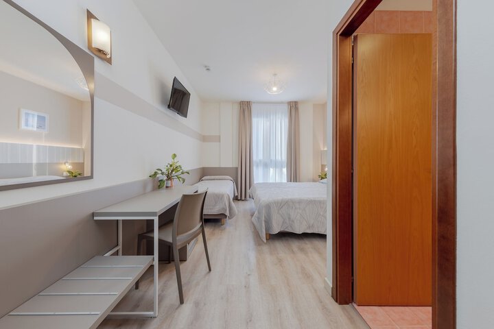 Room 36 of 61