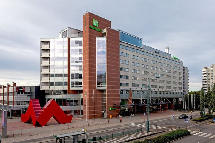 Hotel 70 of 80