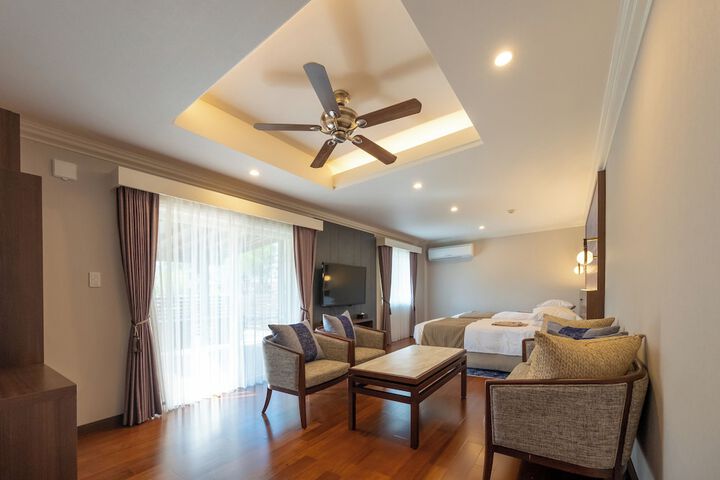 Room 11 of 60