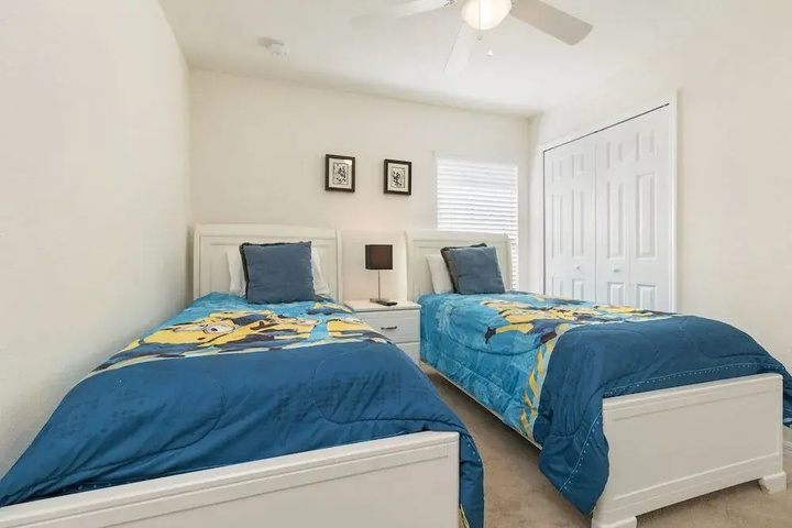 Room 2 of 22