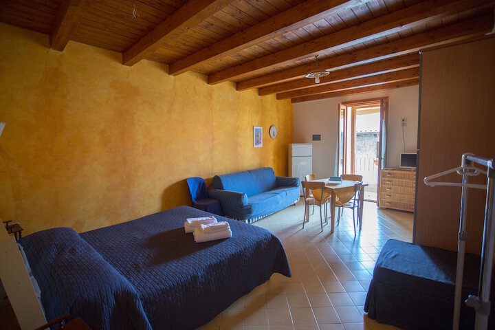 Room 8 of 43