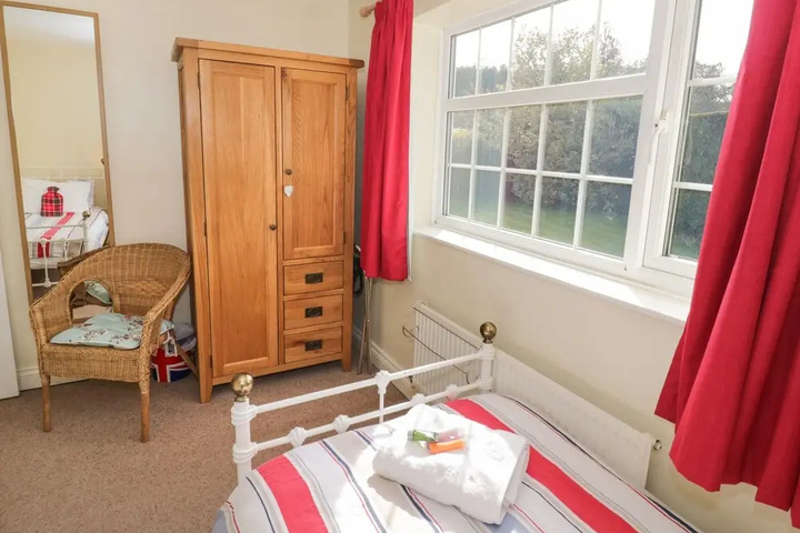 Room 5 of 22