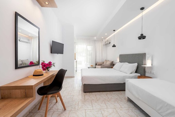 Room 14 of 36