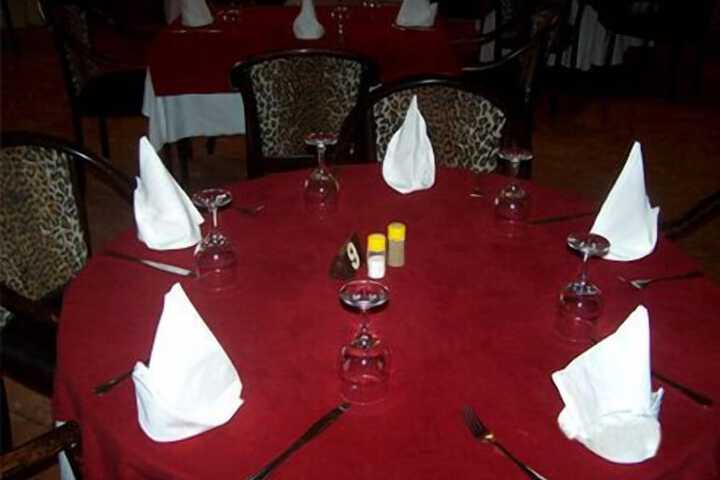 Dining 20 of 33