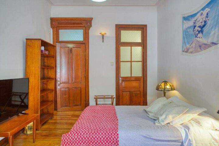 Room 163 of 293