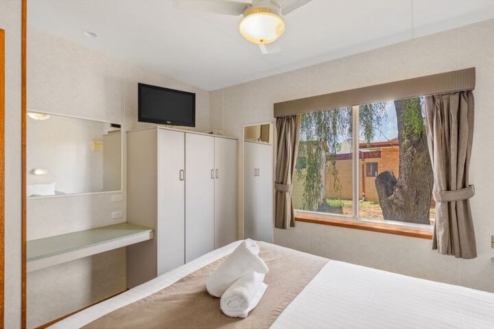 Room 14 of 110