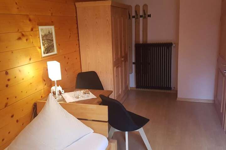 Room 9 of 57