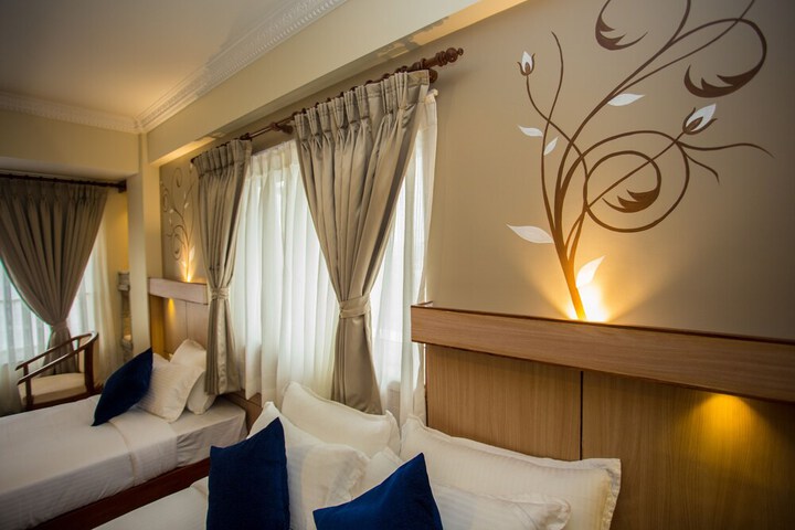 Room 10 of 50