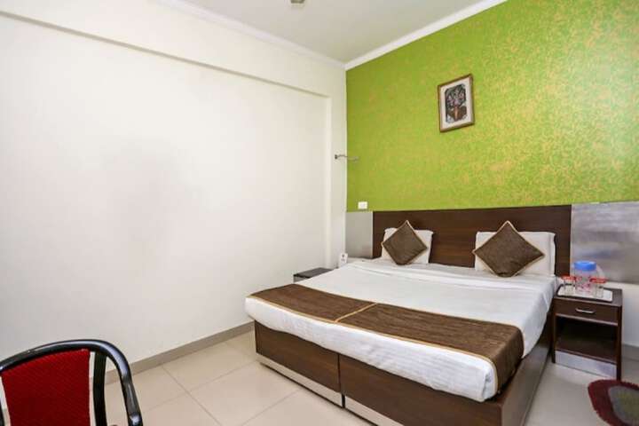 Room 5 of 52