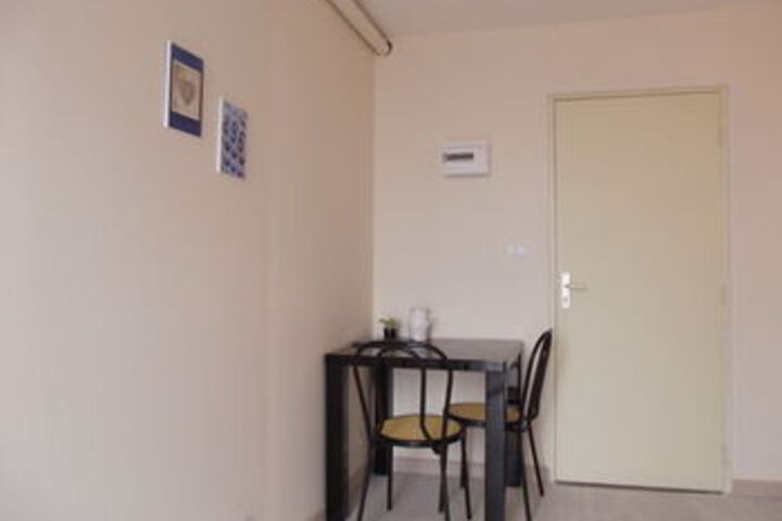 Room 18 of 44