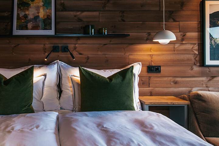 Room 10 of 55