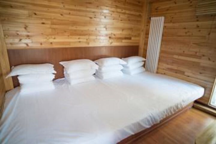 Room 8 of 24