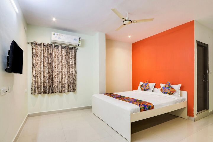 Room 15 of 25