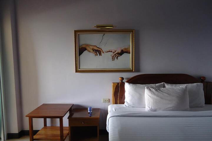 Room 21 of 50