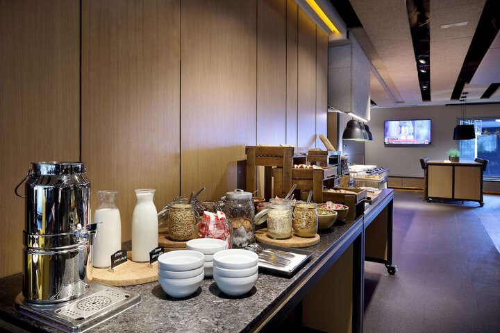 Breakfast/Coffee Service 46 of 96