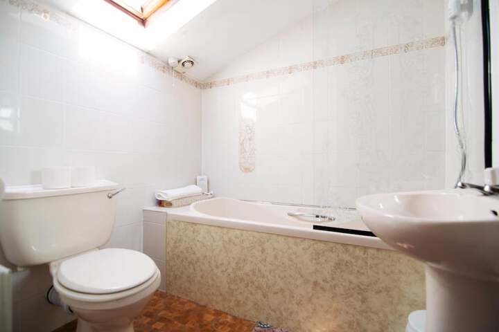 Room 8 of 20