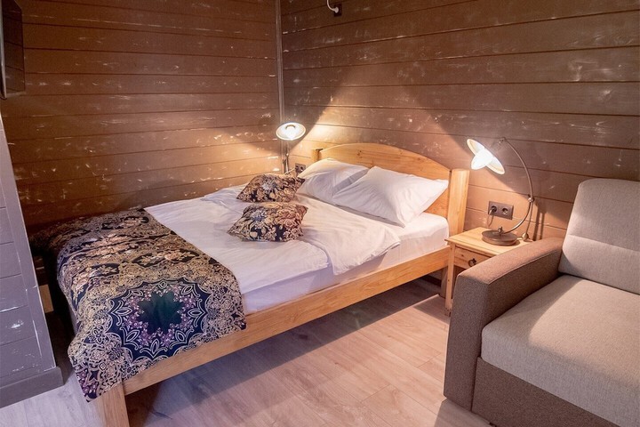 Room 13 of 42
